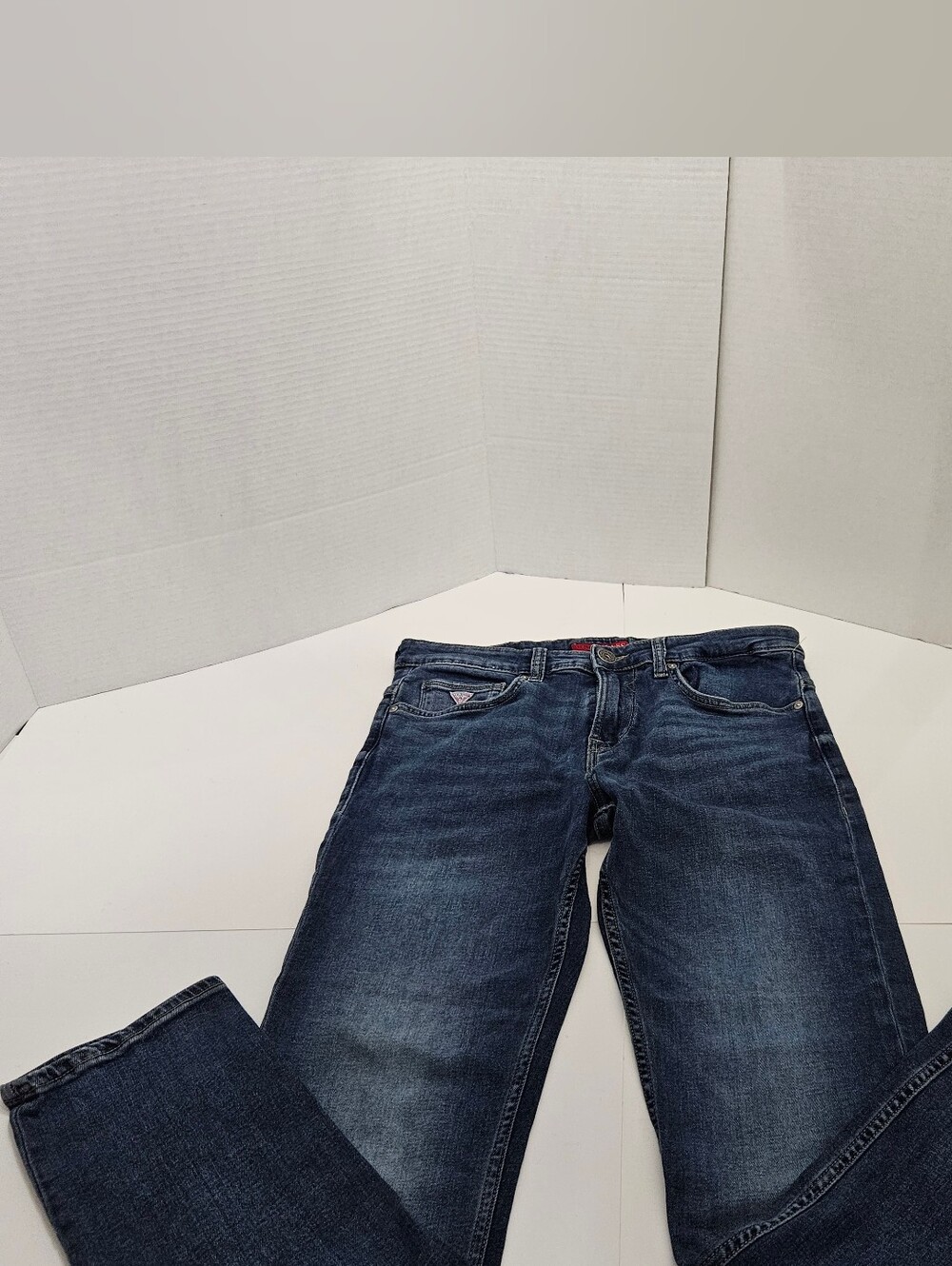 Guess Men's Athletic Tapered Jeans Blue Denim Size 30x30 Stretch